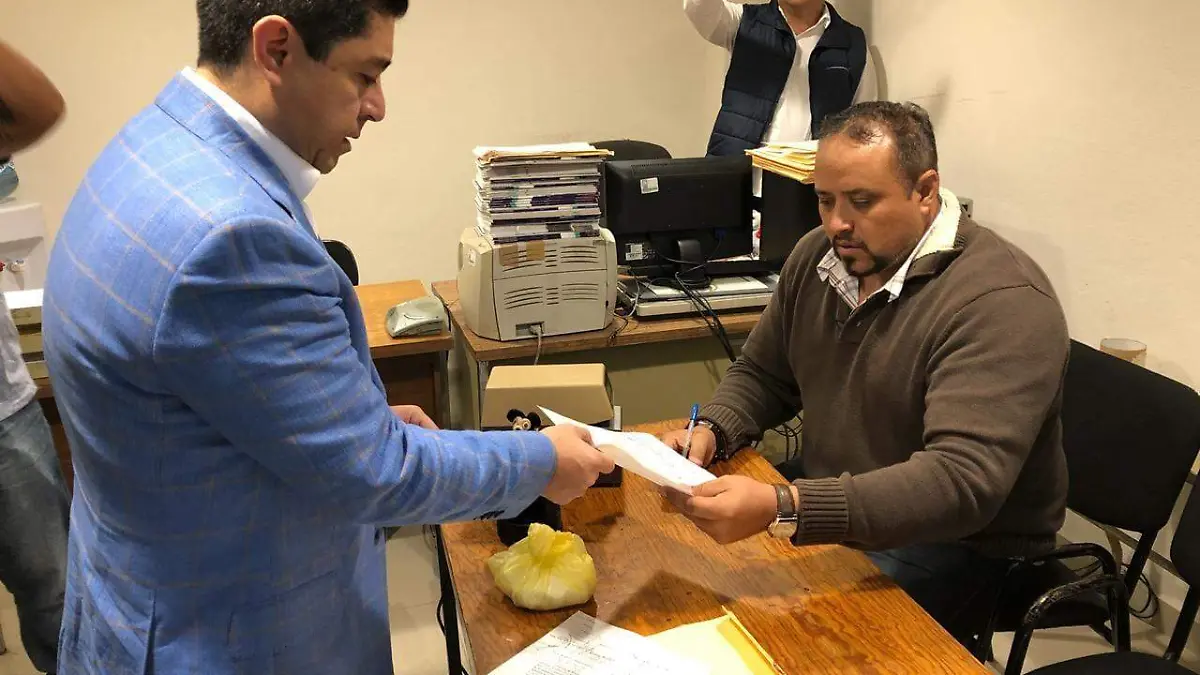 Notarios en el Congreso del Estado (3)