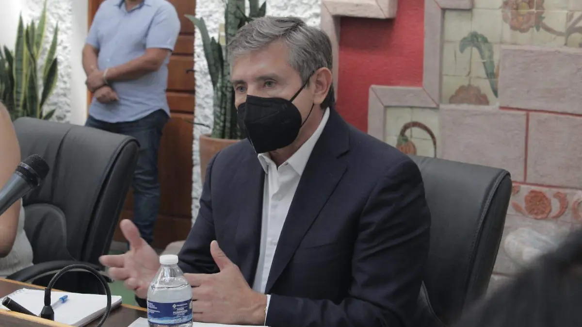 josé-uriostegui