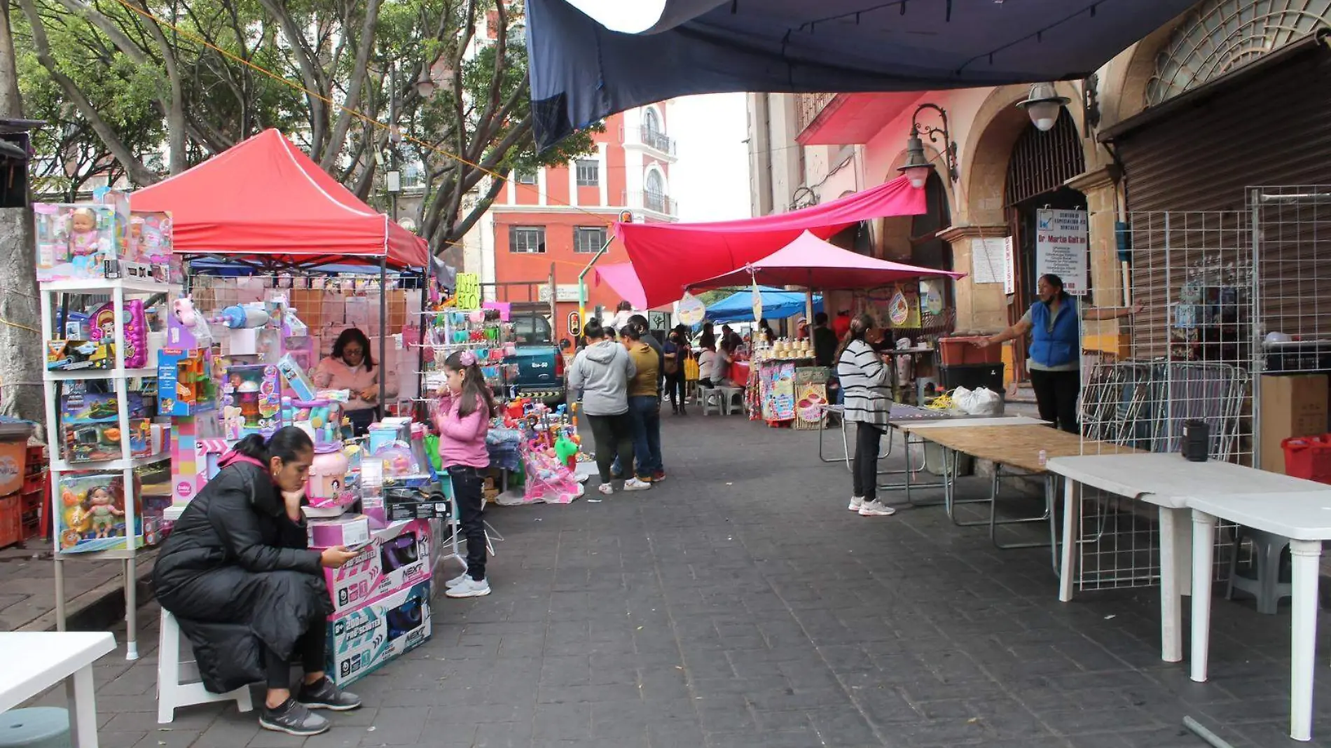 tianguis-navideño-24-y-25-agustín