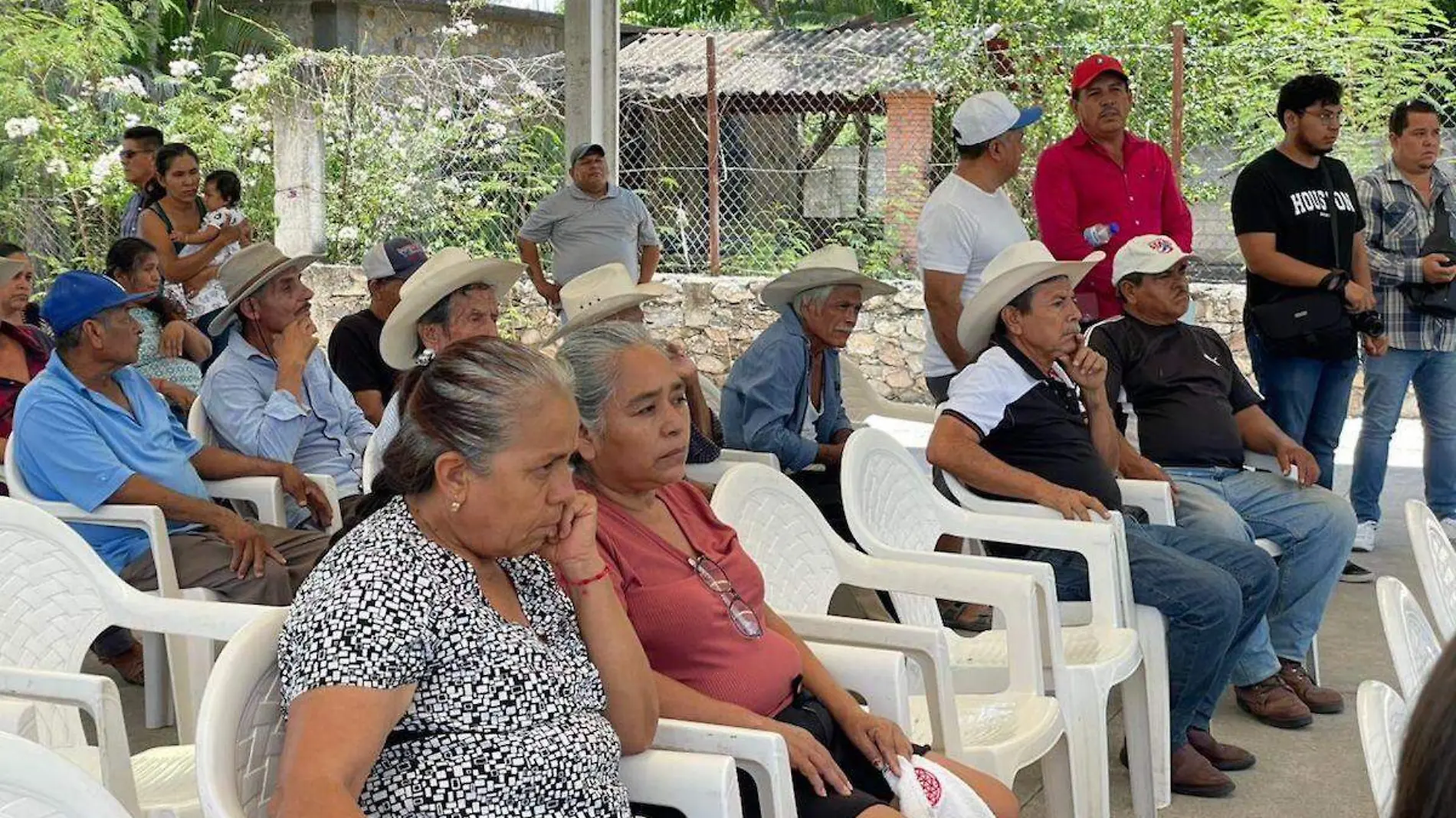 sesion-cabildo-abierto-jojutla-comunidad-vicente-aranda-1-foto-angelina-albarran