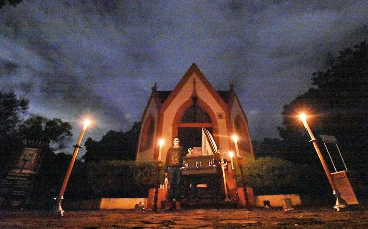 El terror se hizo presente en cada uno de los pasillos del panteón.