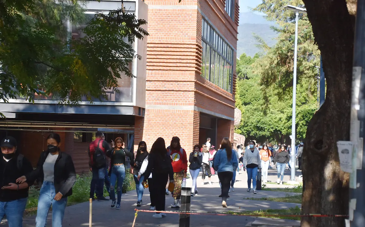escuelas-sufren-falta-de-agua-froylán