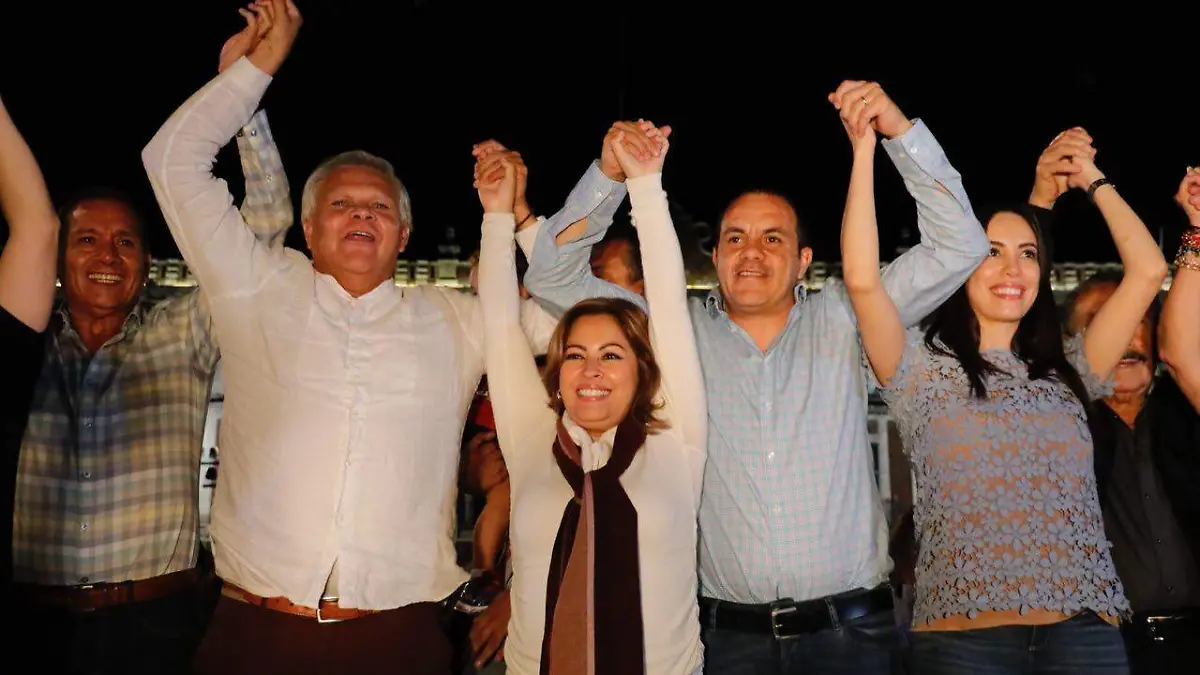 Lucía Meza con Cuauhtémoc Blanco