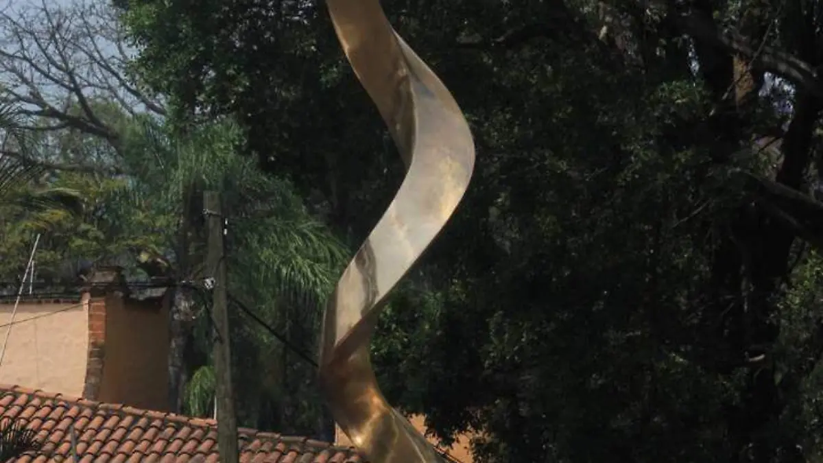 anuario- escultura-quetzalcoatl