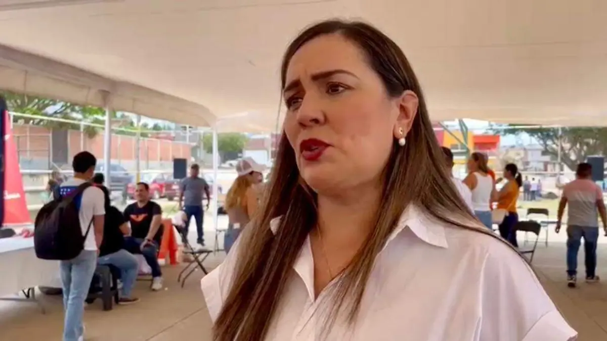 AGUS-F10J Lamentable las declaraciones de autoridades de seguridad que se evite pasar por ciertos  tramos carreteros de Morelos, consideró la diputada federal Jessica Ortega. (1)