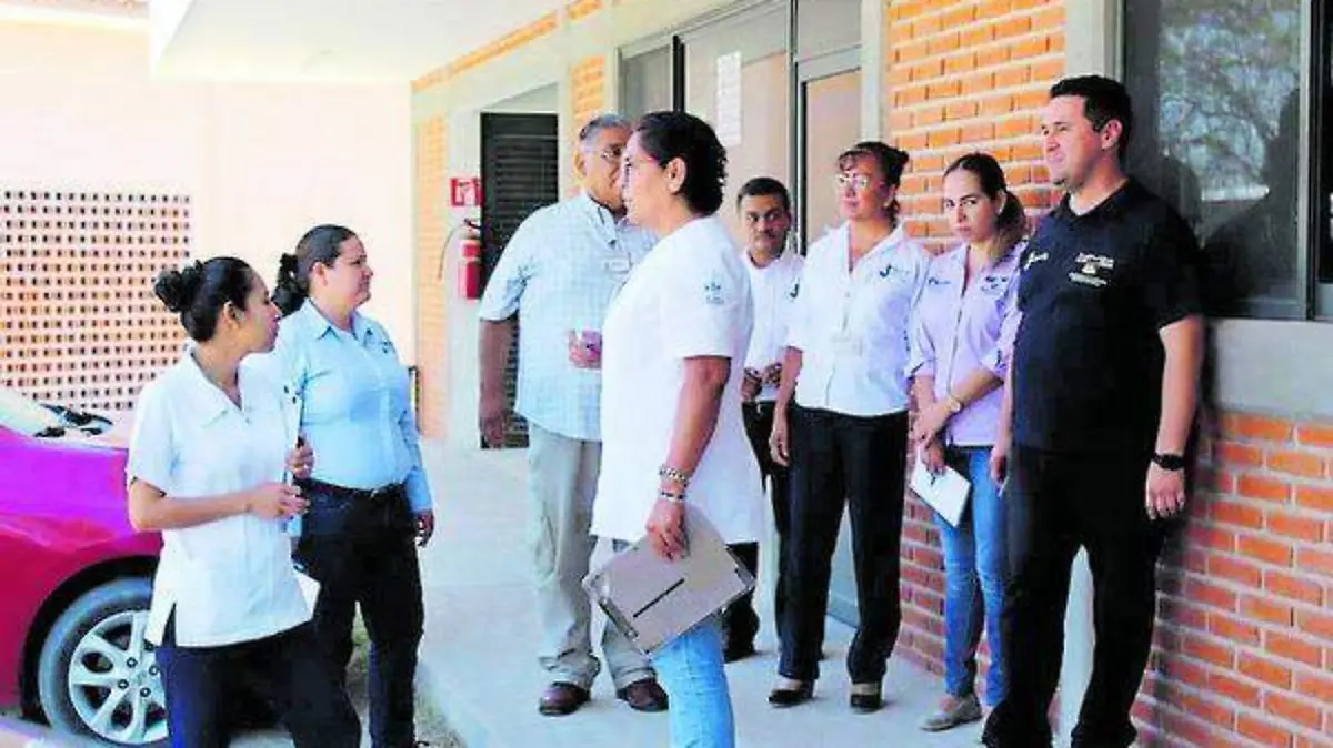 El director mostró los avances que hay en las obras de reconstrucción del edificio/CORTESÍA