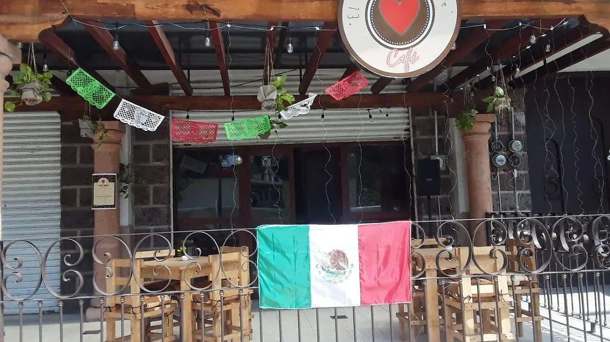 cafetería-el-corazón-de-howei (2)