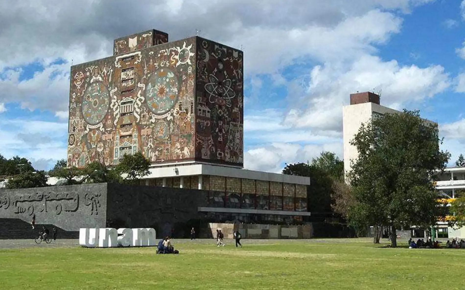 unam