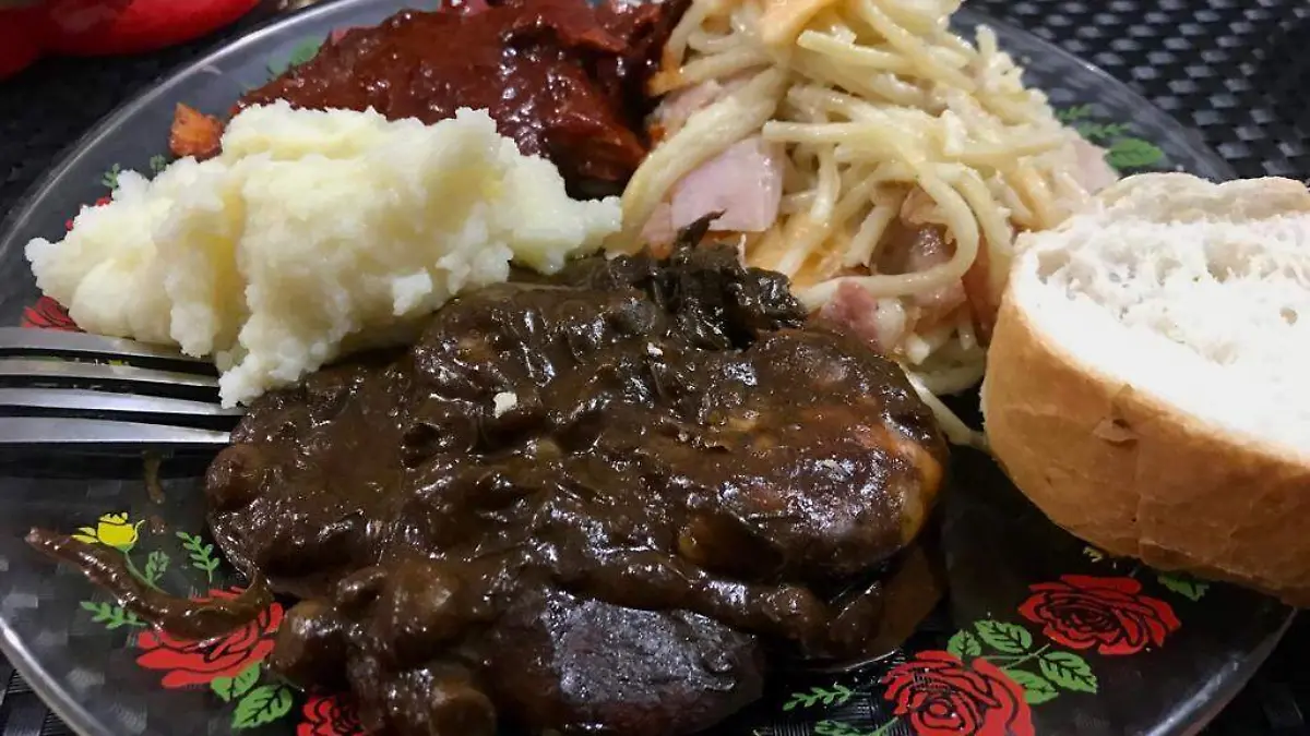 recalentado-temporda-decembrina-froylan (2)