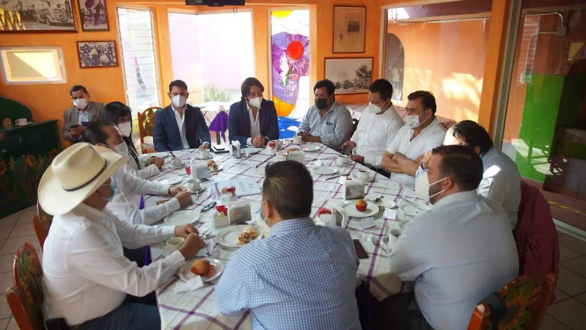 FROY-F07A Pablo Ojeda Reunión con Alcaldes Electos  (4)