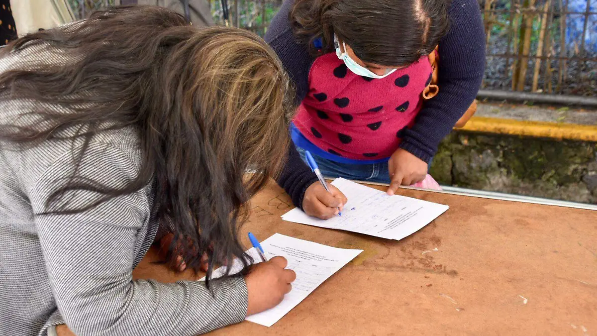 maestros-buscan-plazas (1)