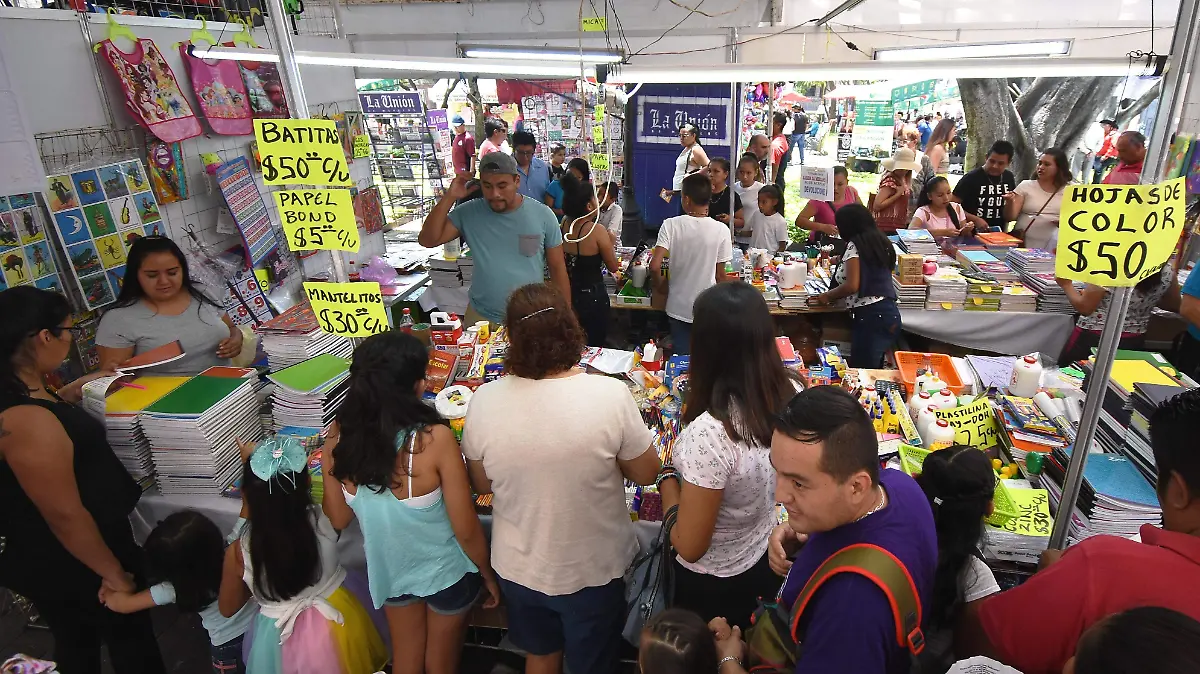 Inician clases en educación básica