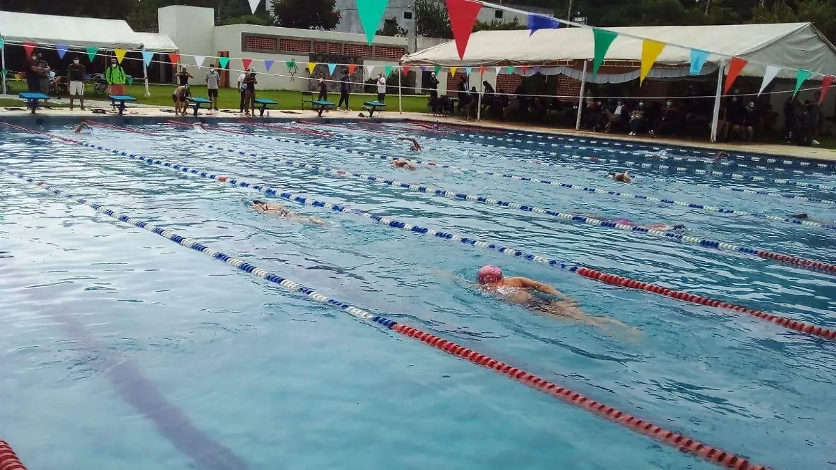 NATACION DE DUELO-F-ARCJHIVO