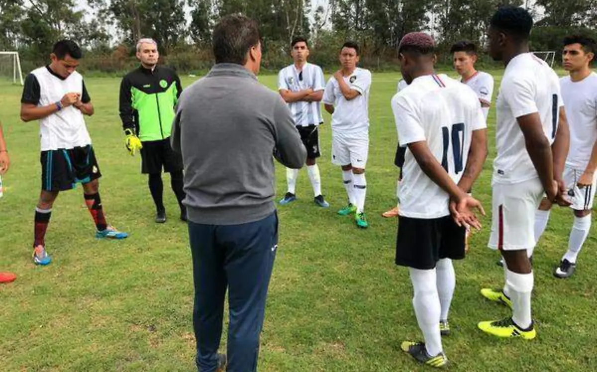 Gerardo Durón observó a jóvenes talentos que podrían integrarse a las filas del Sporting Canamy, o bien del Rea Canamy TlayacapanCORTESÍA