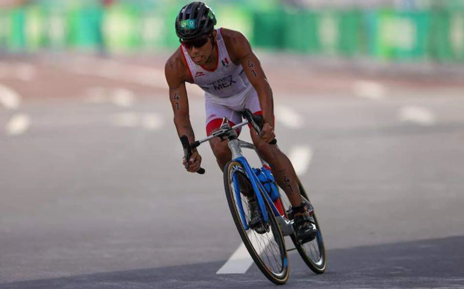 triatleta-morelense-irving-perez