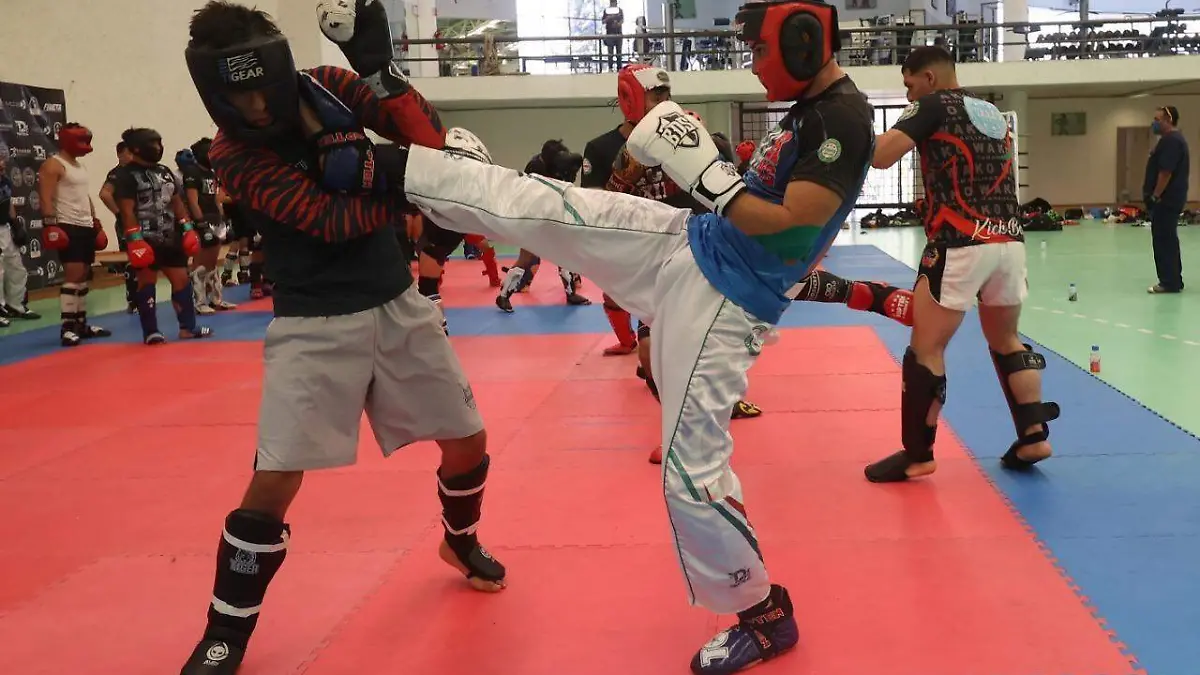 28-KICK BOXING-F-CLUB