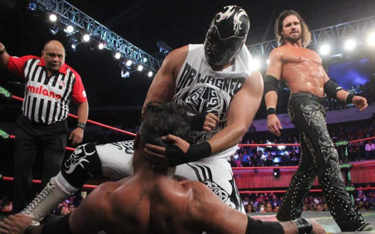 27-LUCHA LIBRE