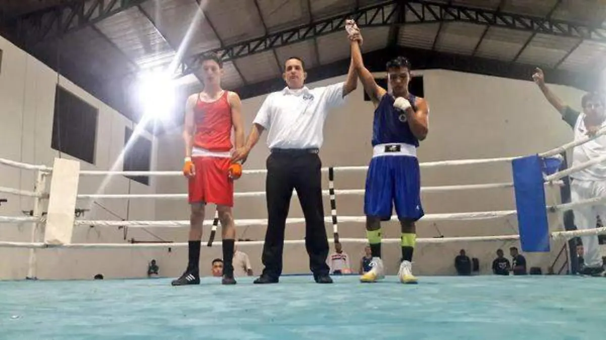 En Ecuador, el pugilista Ángel Vázquez se adjudicó el oro en la décima copa de oro Cortesía