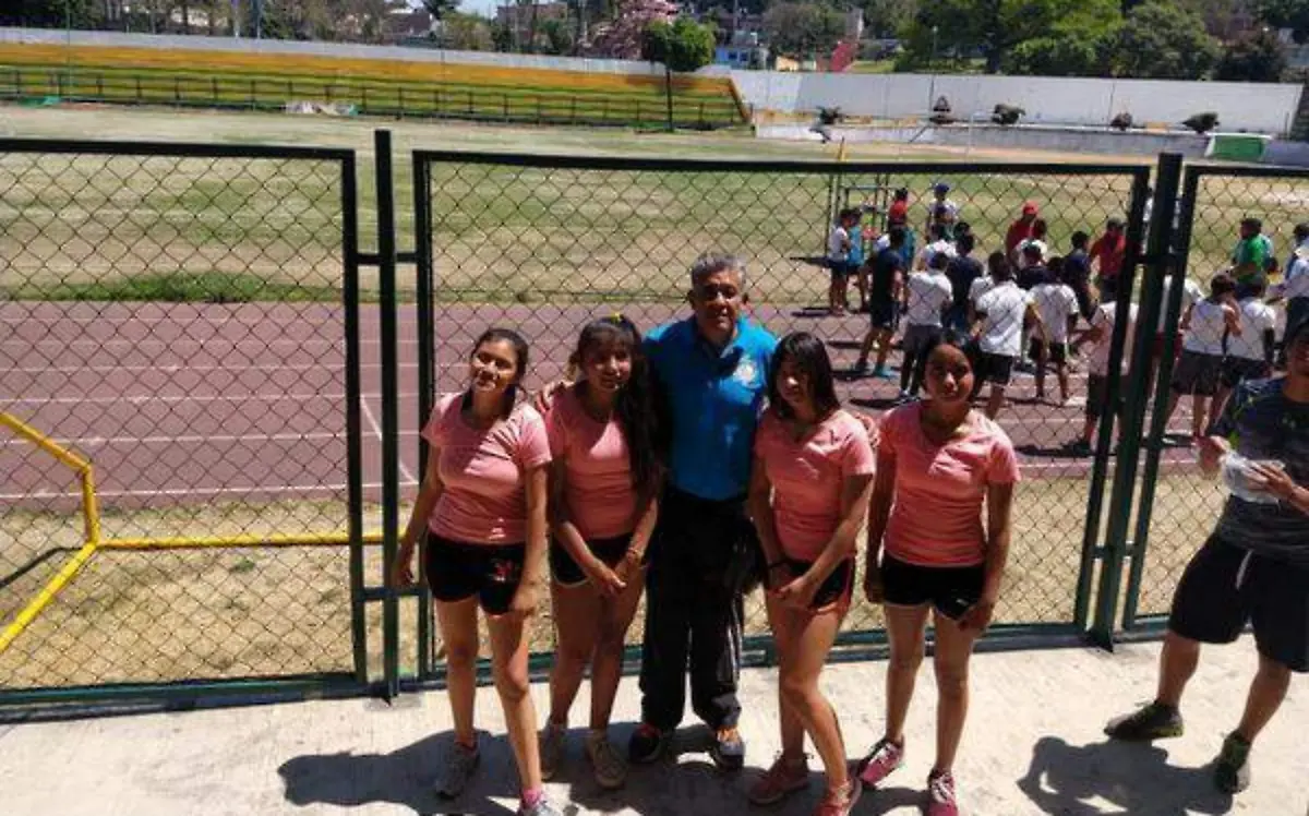 Destaca la Técnica de Zacualpan en atletismo clasificando a 9 competidores en el estatalÓSCAR GARAGUI