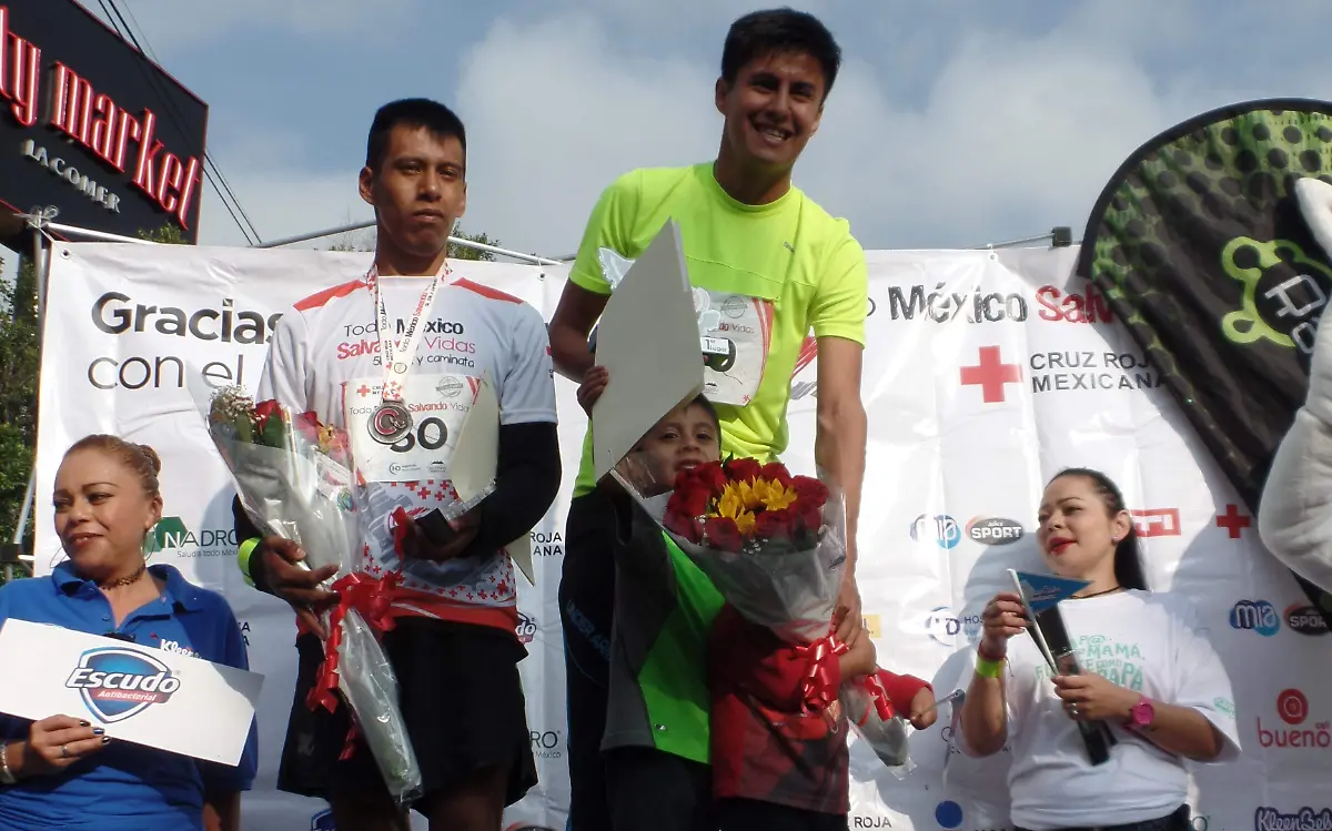 Al final los ganadores de las categorías y ramas fueron premiados/Cortesía