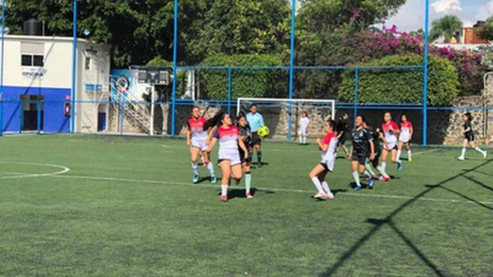 Futbol-femenil-partido