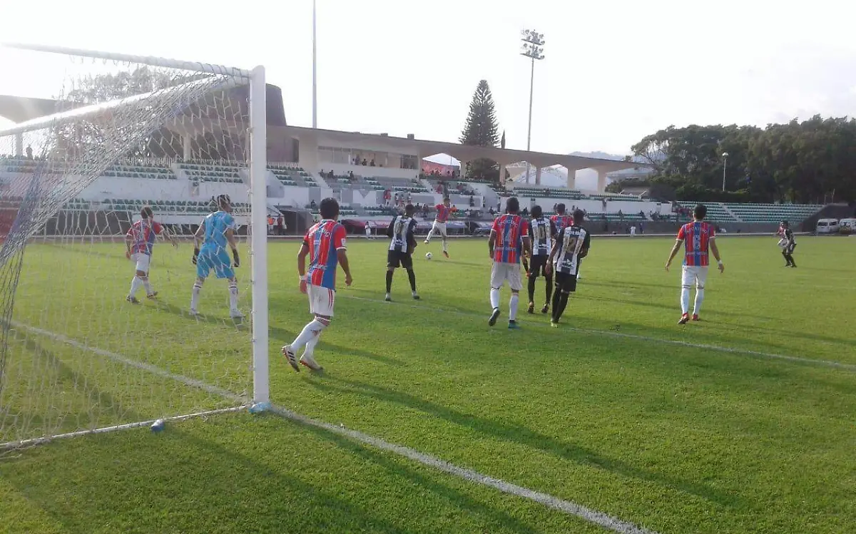 Juego de temporada 2019-2020 de la Liga Premier A Óscar Garagui