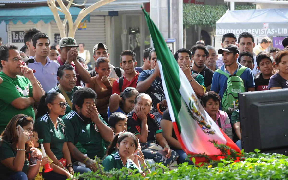 Aficionados que se dieron cita en Plaza de Armas