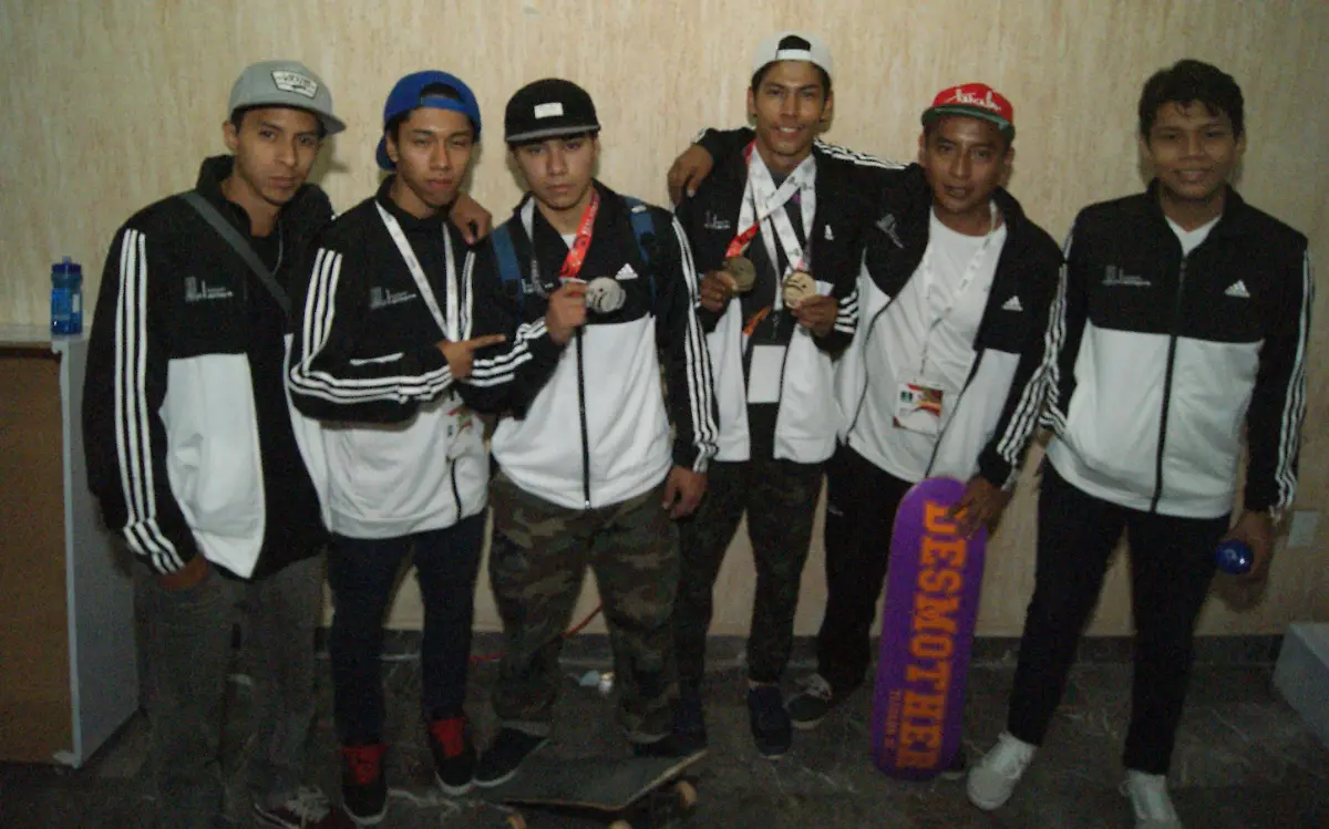 En skate, los morelenses Josué Zamora y Luis Arriaga lograron preseas.