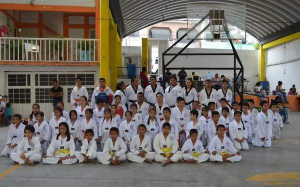 Al evento acudieron todas las escuelas del municipioCORTESÍA