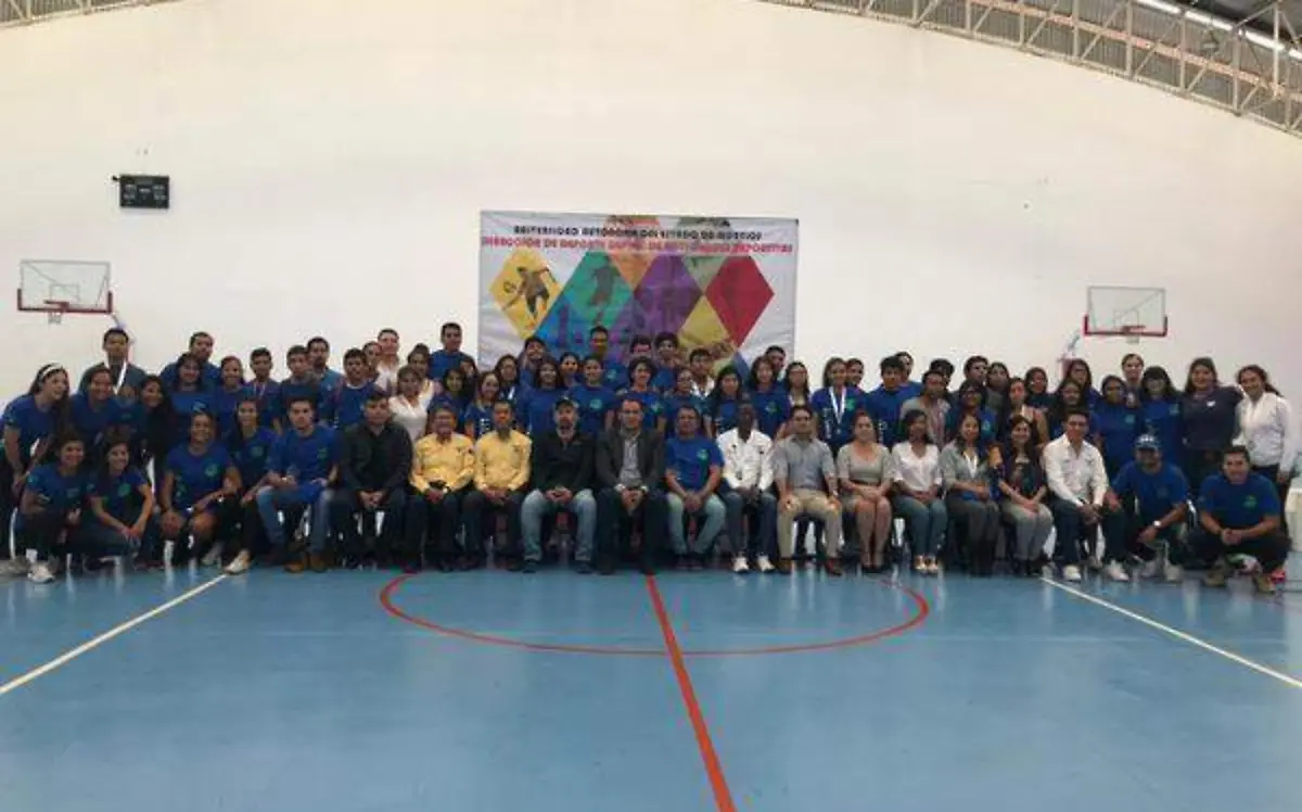 El polideportivo 1 fue sede de la clausura de la fiesta deportiva universitariaCORTESÍA