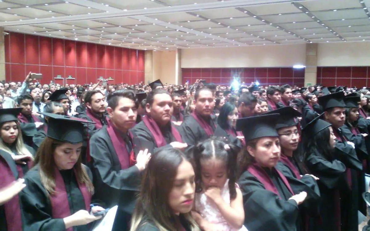 Ceremonia de graduación UTEZ (2)