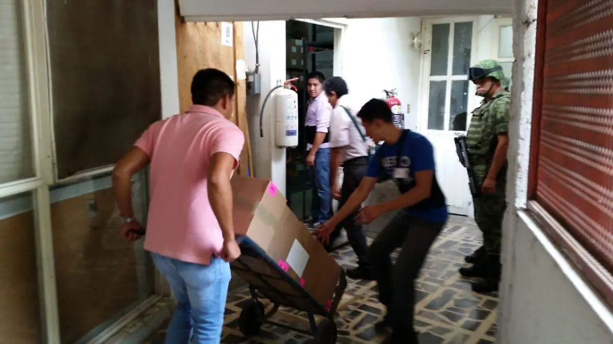 Llega material electoral (10)