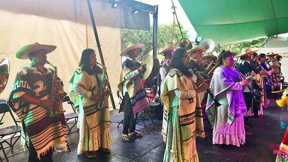 Cada banda cautivó con su participación.