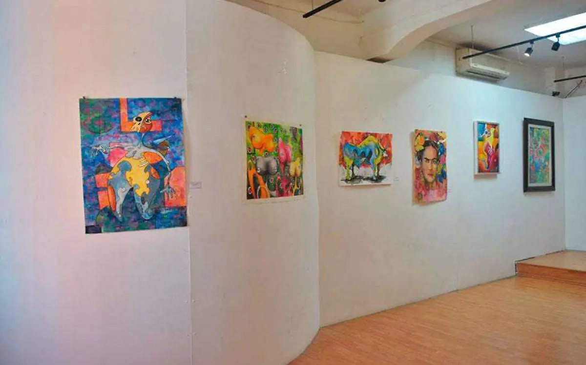 Una de las temáticas que más aborda, es el folklor mexicano.