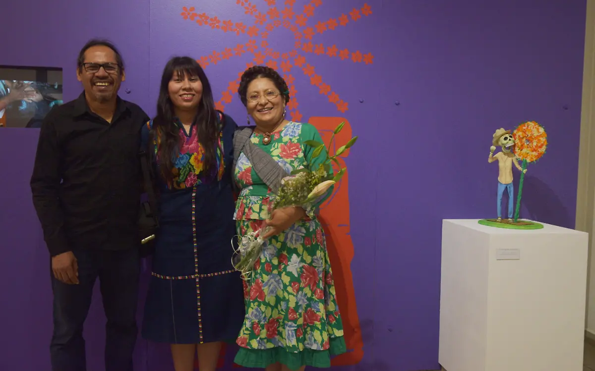 Martín y Regina Ramírez con Miriam Castañeda Fotos Maritza Cuevas