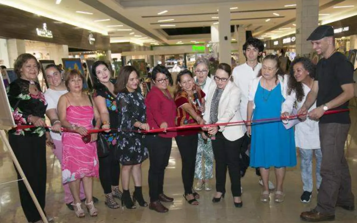 Durante el corte de listón Fotos Cortesía Santiago Hurtado
