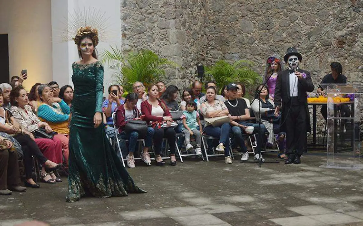 La pasarela estuvo amenizada con música en vivoMARITZA CUEVAS