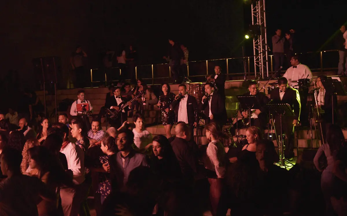 Los presentes disfrutaron de una gran noche MARITZA CUEVAS