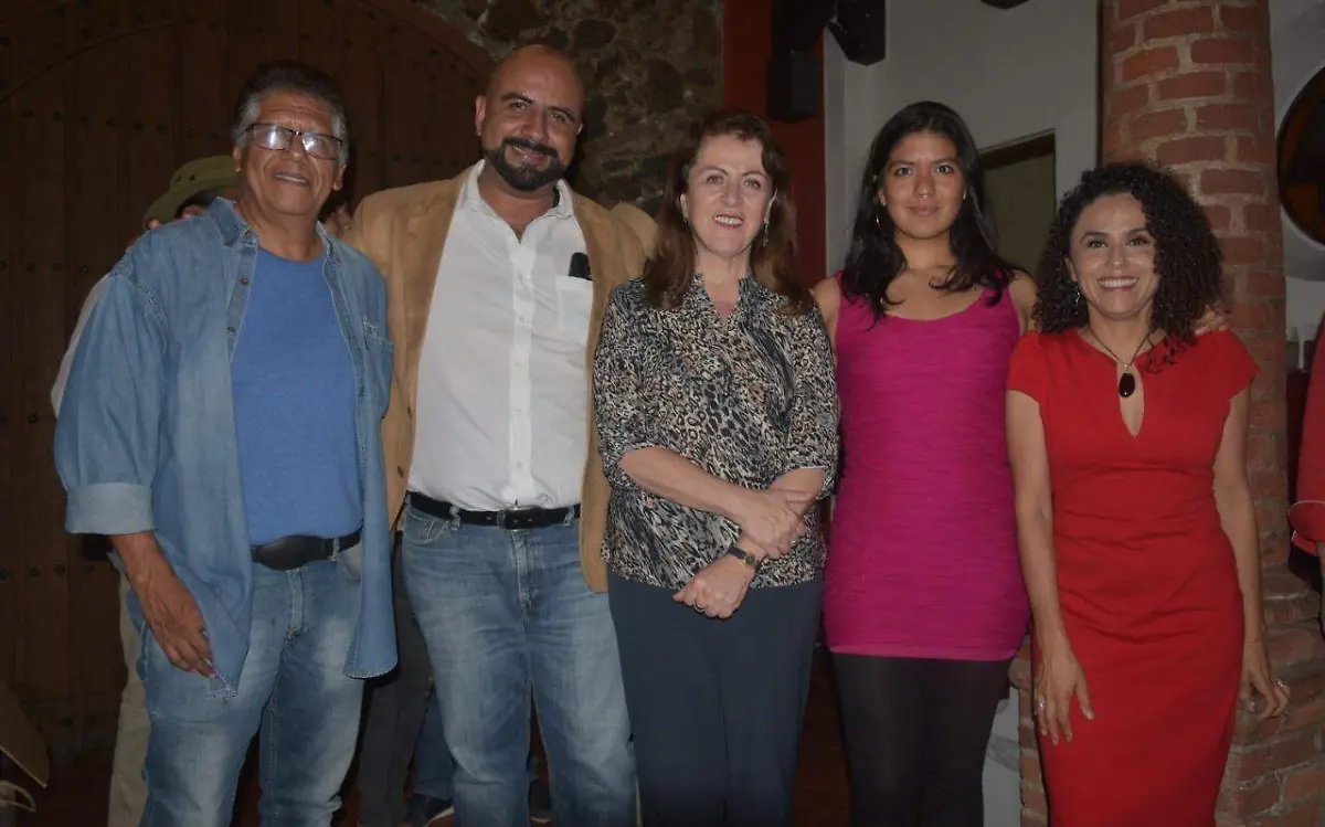 Ranulfo González, Hugo Ortiz, Margarita González, Selene González y Fernanda DeschampsMARITZA CUEVAS