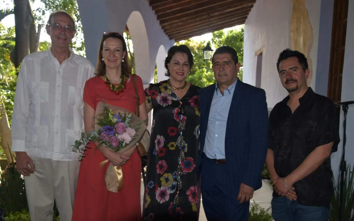 Carlos Felipe de Habsburgo Lorena, Annie-Claire Andree Christine Lacrambe, Helena González, Gilberto Alcalá y Gerardo Palma