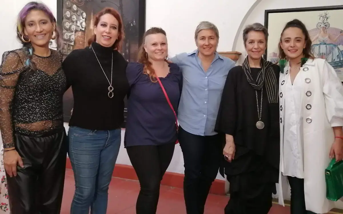 Isadora Escobedo, Karla Novaro, Ilona Adamcxyk, Gabriela Saavedra, Lourdes Almeida y Ximena Davis