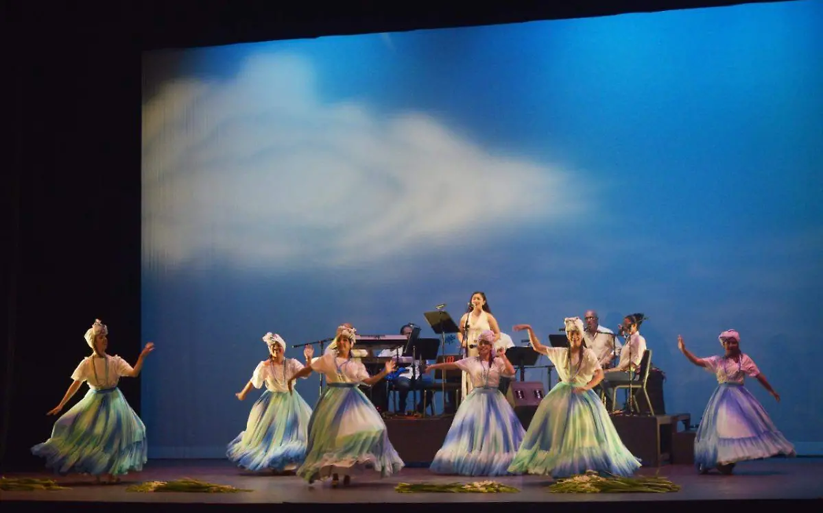 Dos Raíces encantó al públicoMaritza Cuevas