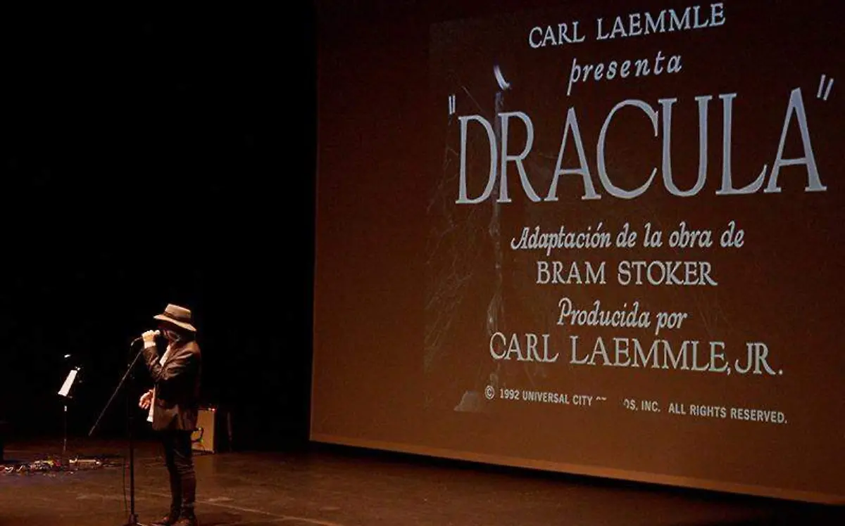 La proyección estuvo musicalizada por Gary Lucas