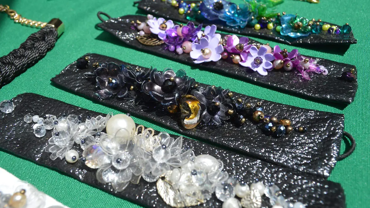 Los artículos que realiza son 100 por ciento con material reciclado, especialmente, con PET /Fotos: Haidee Galicia