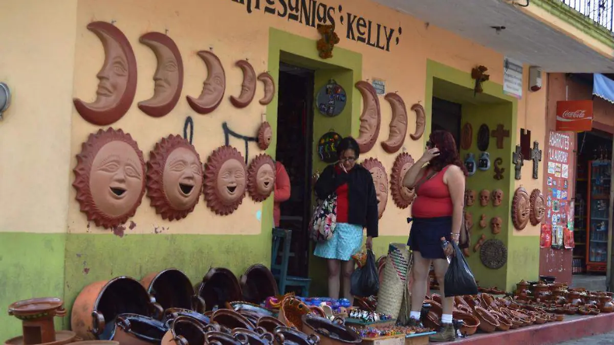 El barro es la principal actividad económica de los habitantes de Tlayacapan.