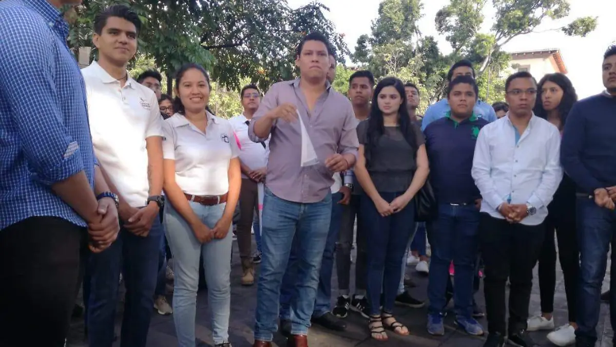 FEUM toma Palacio de Gobierno