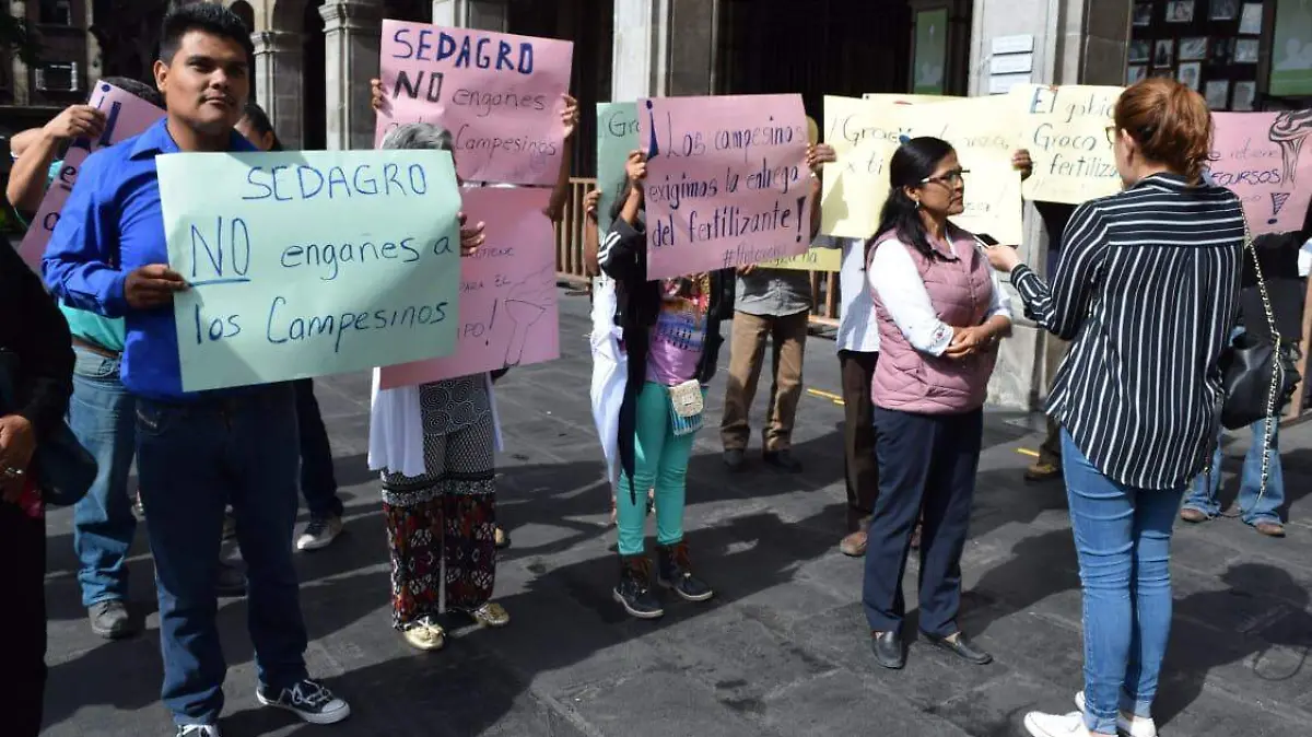 Antorchistas en Plaza de Armas