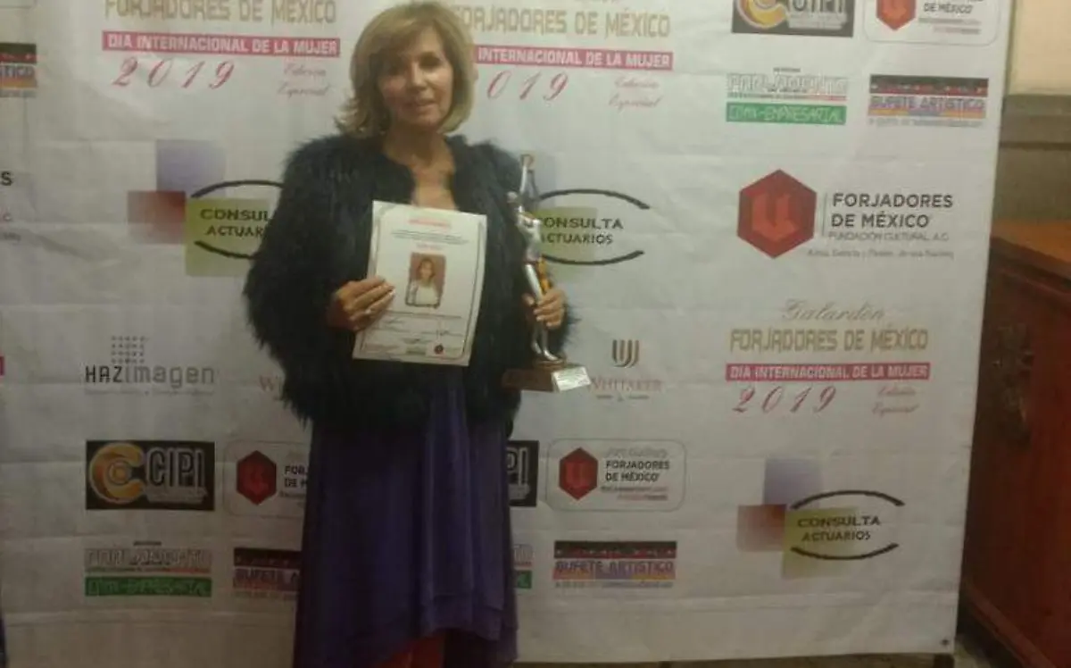 Mayra Núñez Premio (3)