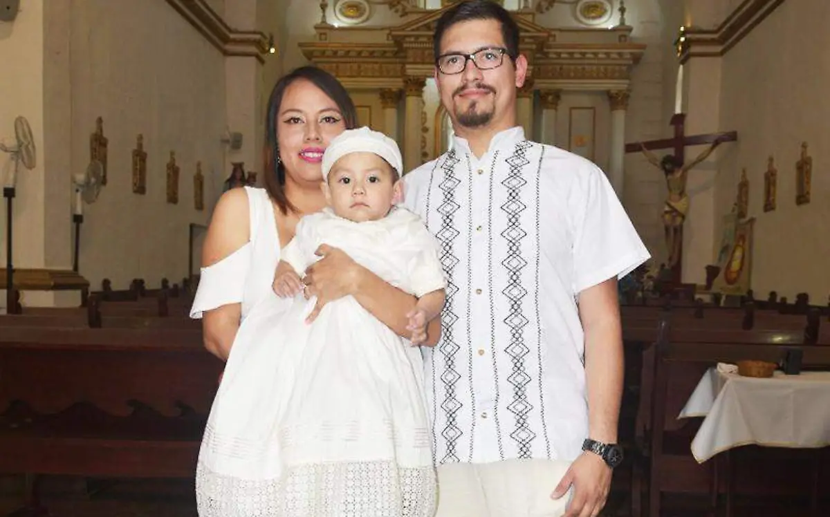 Perla Barrios Diego, Dashiell Osiris Arellano Barrios y René P. Arellano AhumadaMARITZA CUEVAS