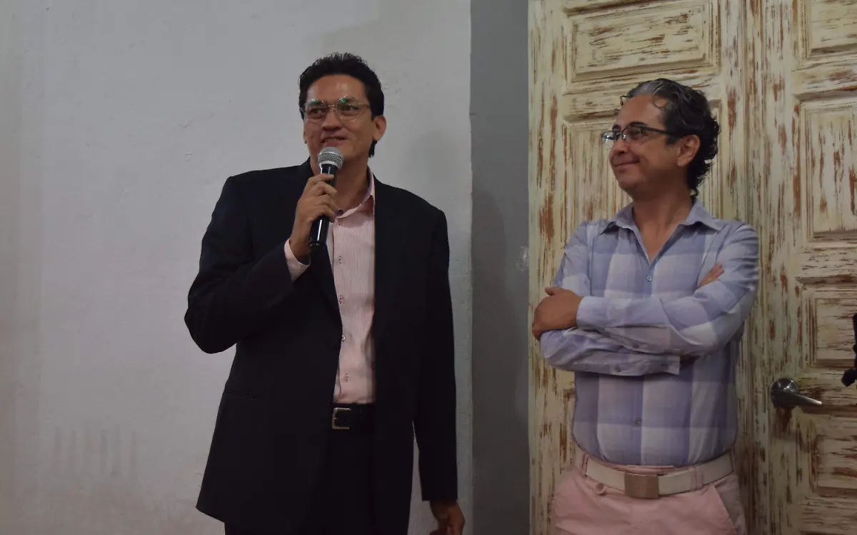 Junto a Hugo Juárez durante la inauguración de la exposición Reinicio en el Museo de la Ciudad de Cuernavaca